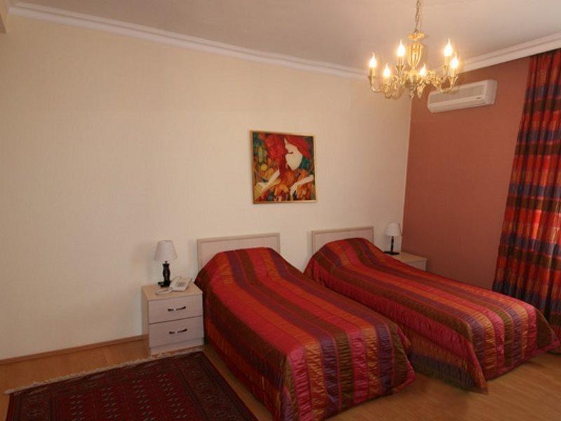 Buta Hotel Baku Exterior photo